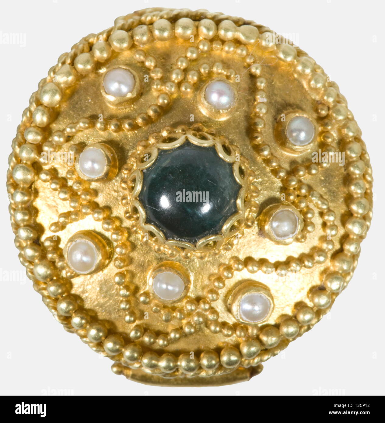 Luxury Fashion Pearl Flower Metal Key Brooch Women Men - gold face