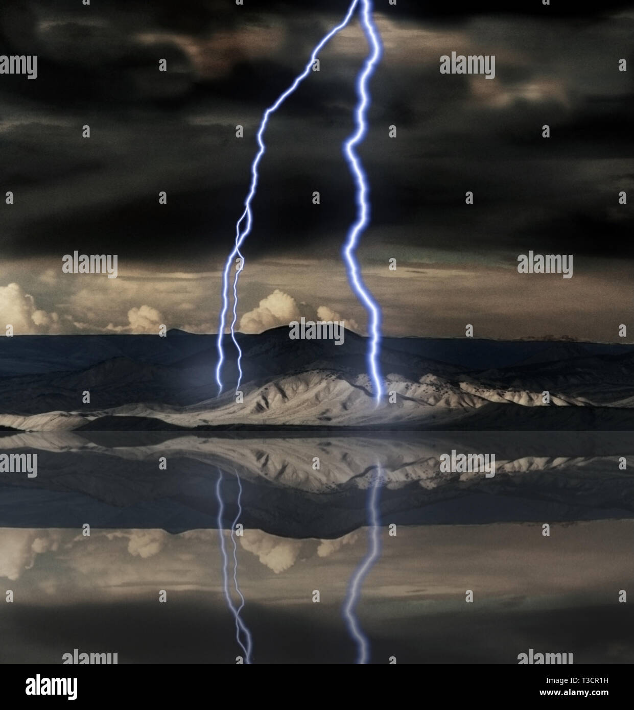 Perfect lightnings hi-res stock photography and images - Alamy