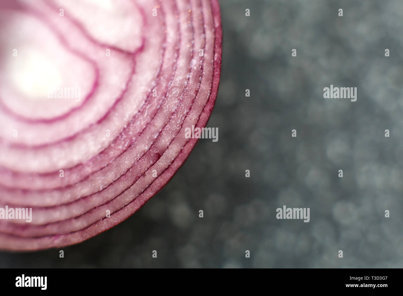 Cutted organic red onion hi-res stock photography and images - Alamy