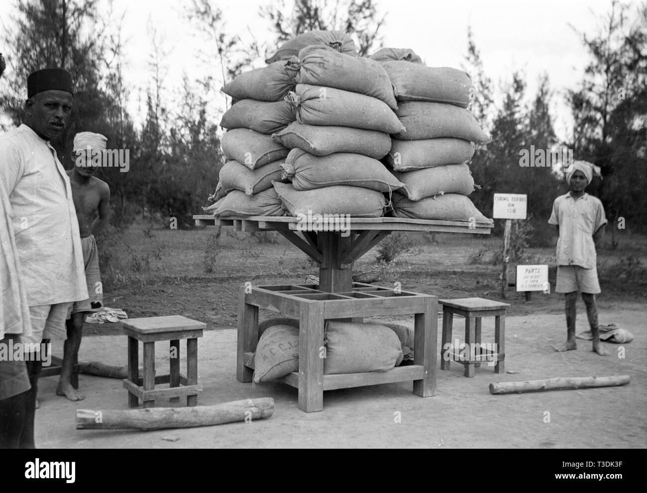 Colony workers hires stock photography and images Alamy