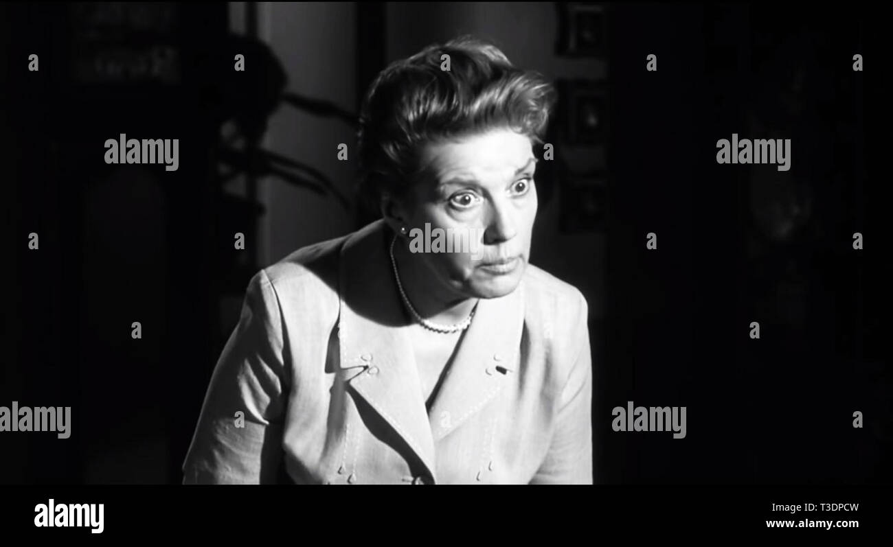 Darla crane hires stock photography and images Alamy