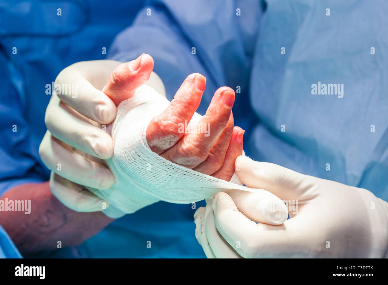Hand Bandage High Resolution Stock Photography and Images Alamy