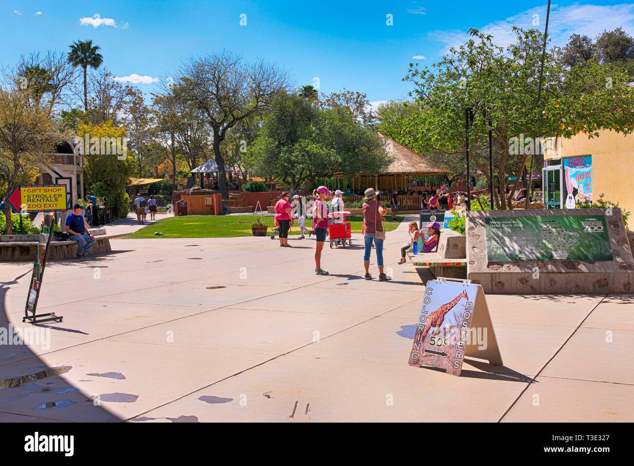 People inside the Reid Park Zoo in Tucson Arizona Stock Photo - Alamy