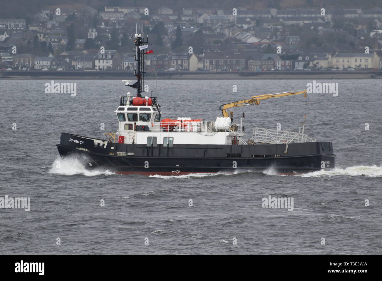 SD Omagh, an Oban-class tender operated by Serco Marine Services, passing Gourock during Exercise Joint Warrior 19-1. Stock Photo