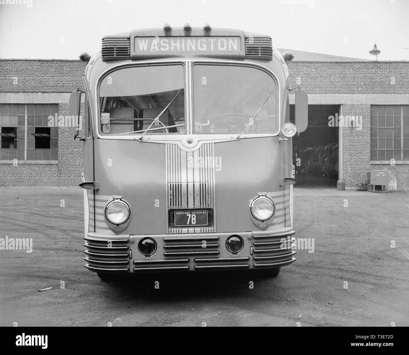 Parked greyhound bus 1930s hires stock photography and images Alamy