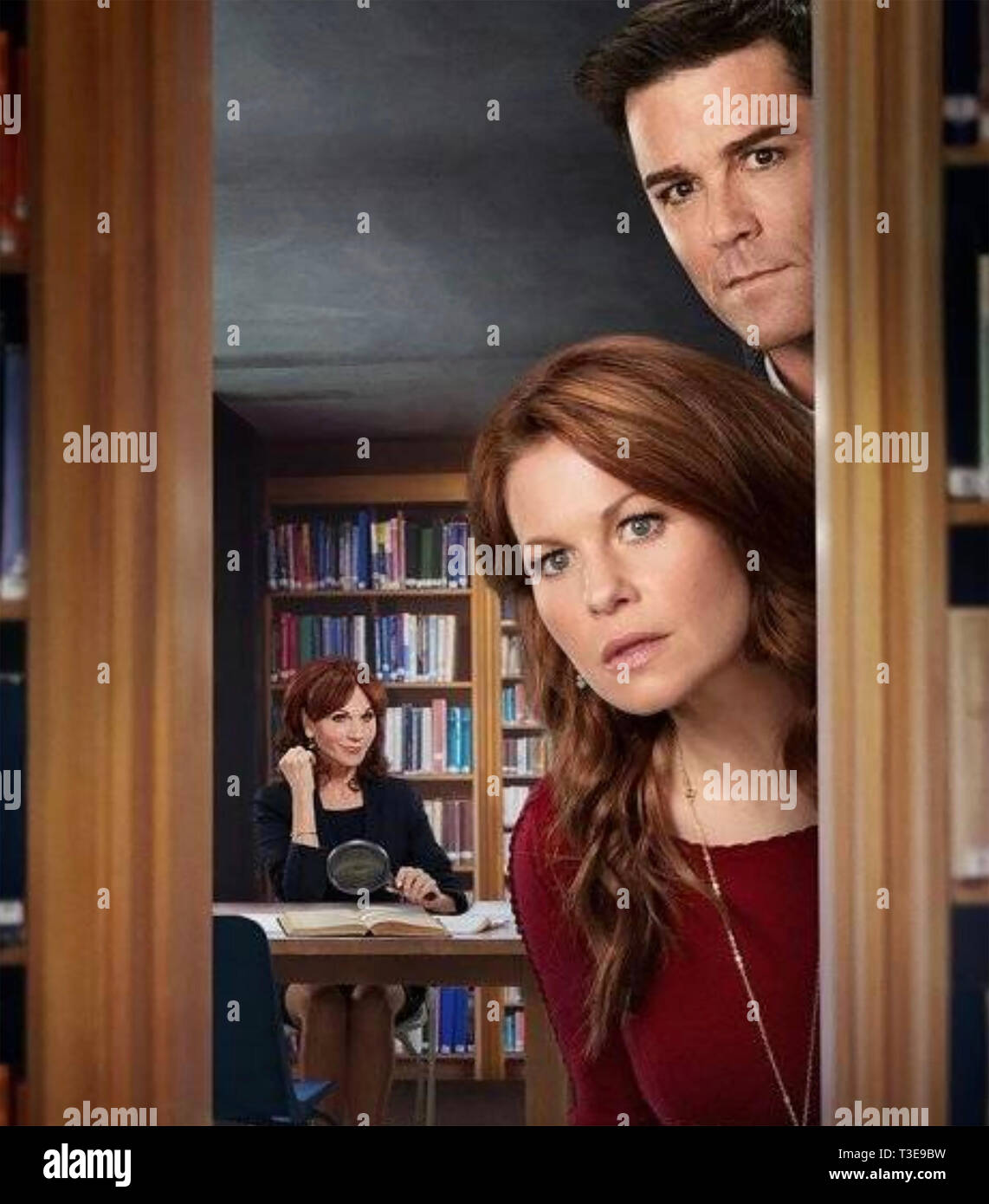DEAD OVER HEELS; AN AURORA TEAGARDEN MYSTERY 2017 Muse Enterainment Enterprises film with from left: Marilu Henner, Candace Cameron Bure, Yannick Bisson Stock Photo