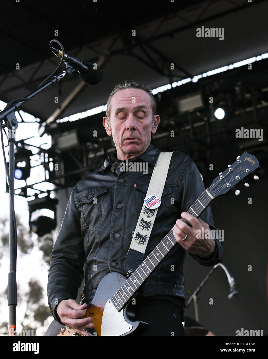 Brett gurewitz hi-res stock photography and images - Alamy