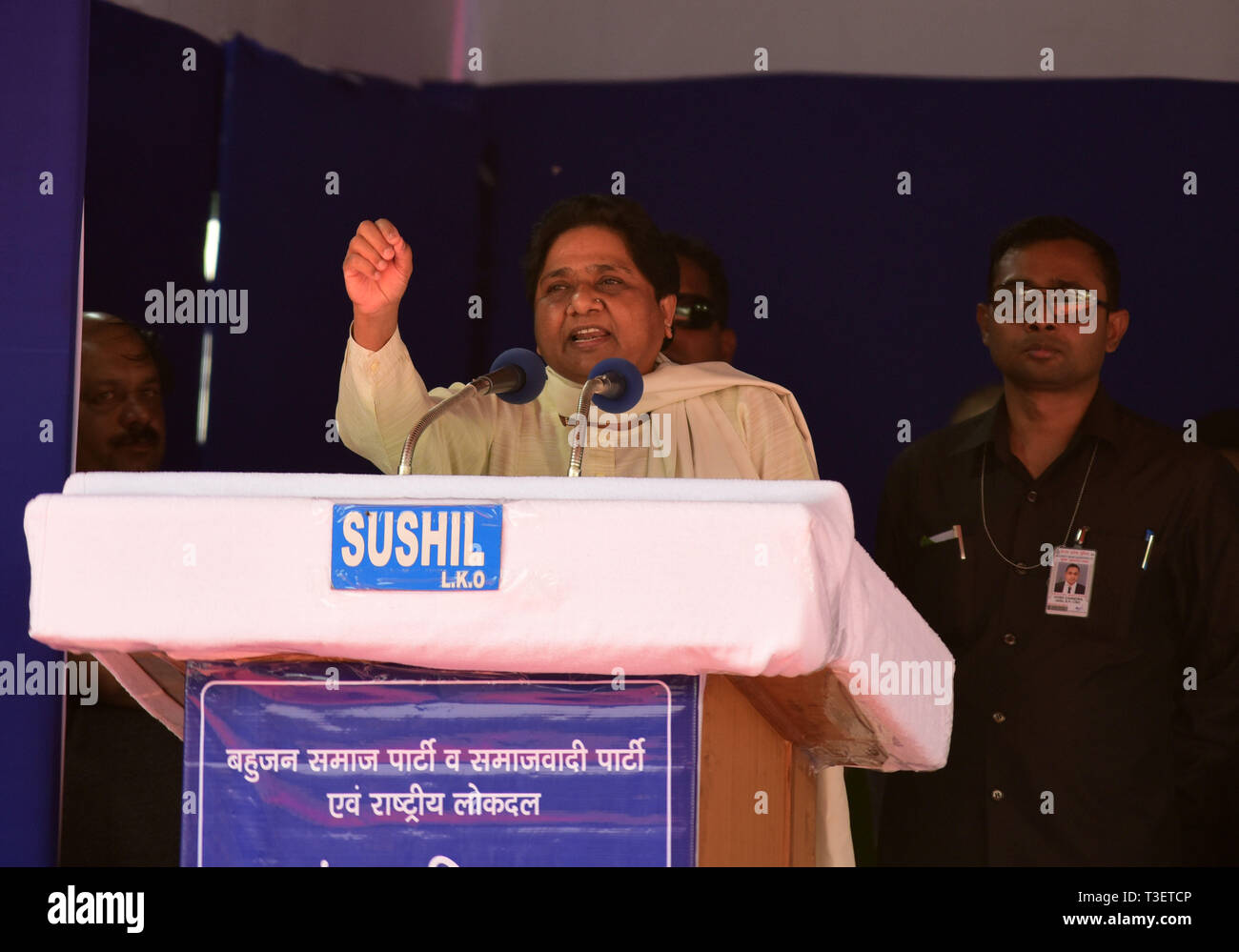 Saharanpur, India. 07th Apr, 2019. BSP supremo Mayawati addressing a joint election campaign rally of Samajwadi Party, Bahujan Samaj party and Rastriya Lok Dal at Deoband Credit: Prabhat Kumar Verma/Pacific Press/Alamy Live News Stock Photo