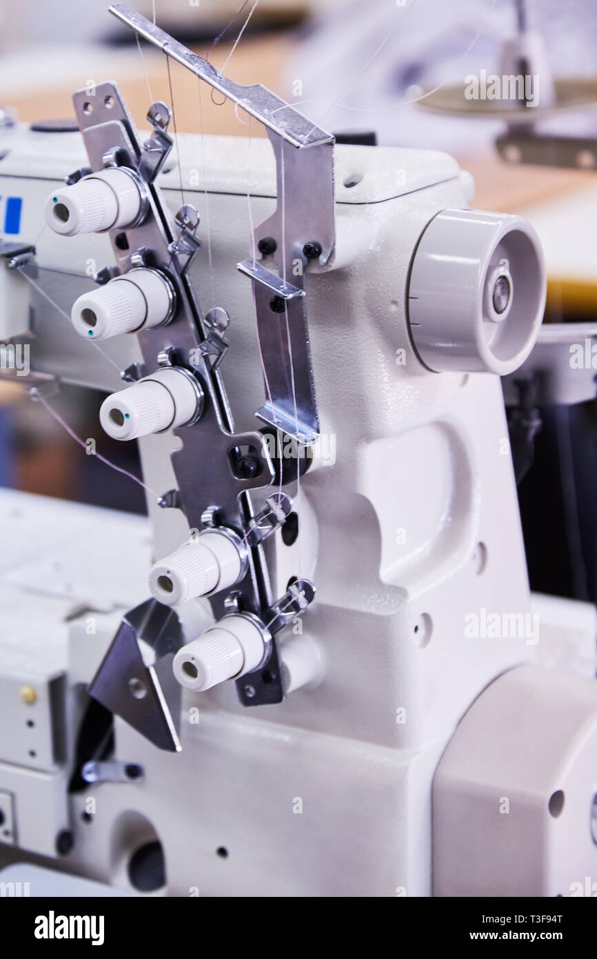 3 Needle coverstitch Industrial Machine With Cover and Motor Stock