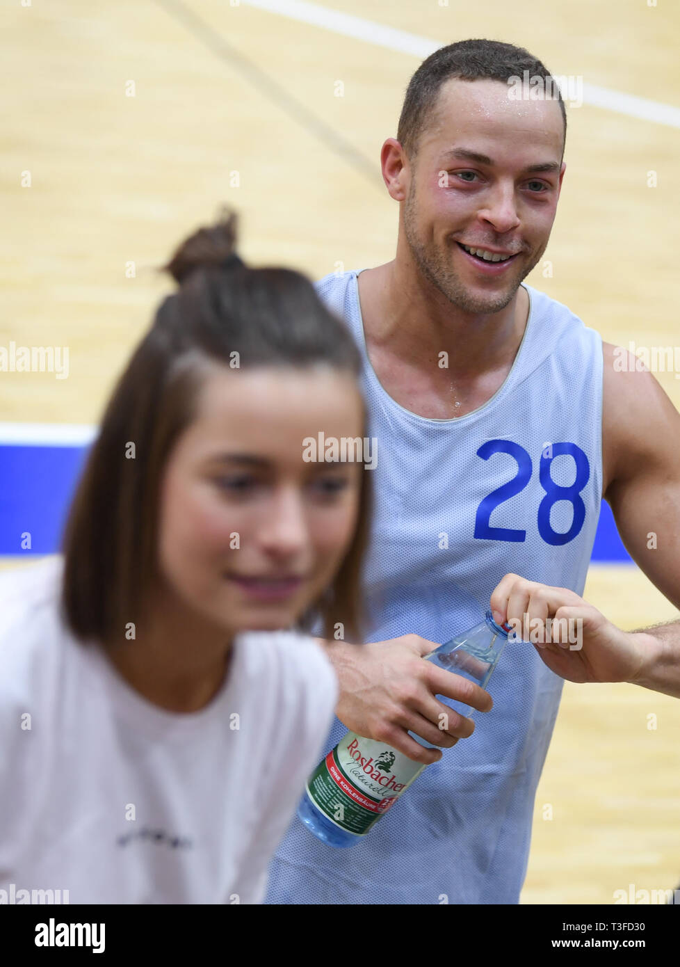 09 April 2019 Hessen Frankfurt Main Andrej Mangold Tv Bachelor And His Girlfriend Jennifer Lange Stand Together After The Training Of The Basketball Team Fraport Skyliners Mangold Continues His Professional Career In Frankfurt Photo 09 April 2019 Hessen Frankfurt Main Andrej Mangold Tv Bachelor And His Girlfriend Jennifer Lange Stand Together After The Training Of The Basketball Team Fraport Skyliners Mangold Continues His Professional Career In Frankfurt Photo