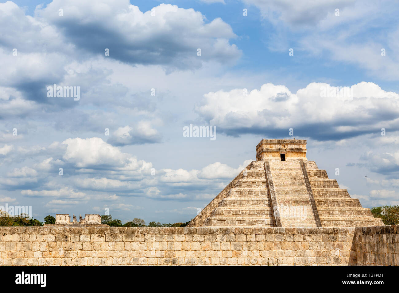 Temple of Kukulcan or the Castle and stone wall in foreground, the center of the Chichen Itza maya archaeological site, Yucatan, Mexico8 Stock Photo