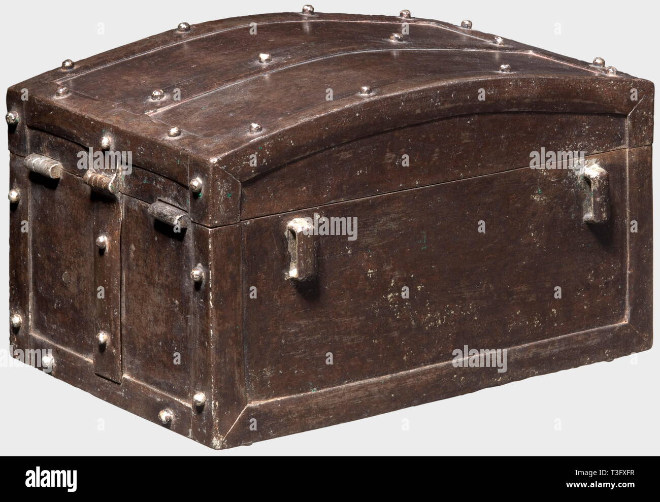 A French iron messenger casket, circa 1600 Blackened forged iron. Rectangular casket with reinforcement straps and cambered, hinged lid. Lock on the narrow side with a hasp and latching key hole cover. On both sides two fastening loops. The key of later date. Dimensions 26 x 17 x 15 cm. historic, historical, 17th century, handicrafts, handcraft, craft, object, objects, stills, clipping, clippings, cut out, cut-out, cut-outs, storage, box, boxes, cabinet, chest, cabinets, chests, piece of furniture, pieces of furniture, furnishings, Additional-Rights-Clearance-Info-Not-Available Stock Photo