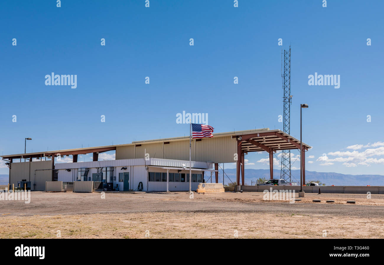 Closed security checkpoints hires stock photography and images Alamy