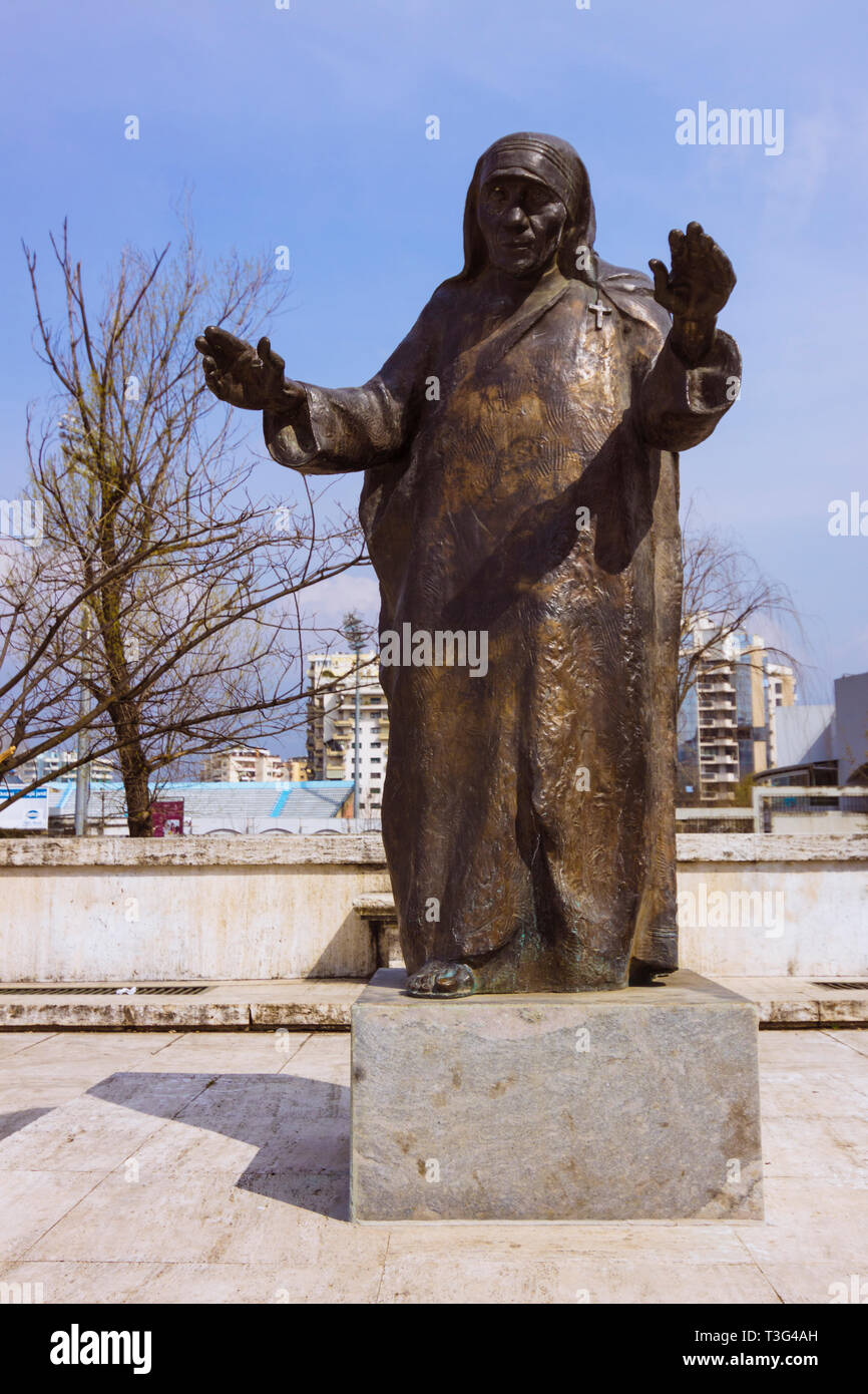 Tirana, Albania : Mother Teresa statue at its original l…
