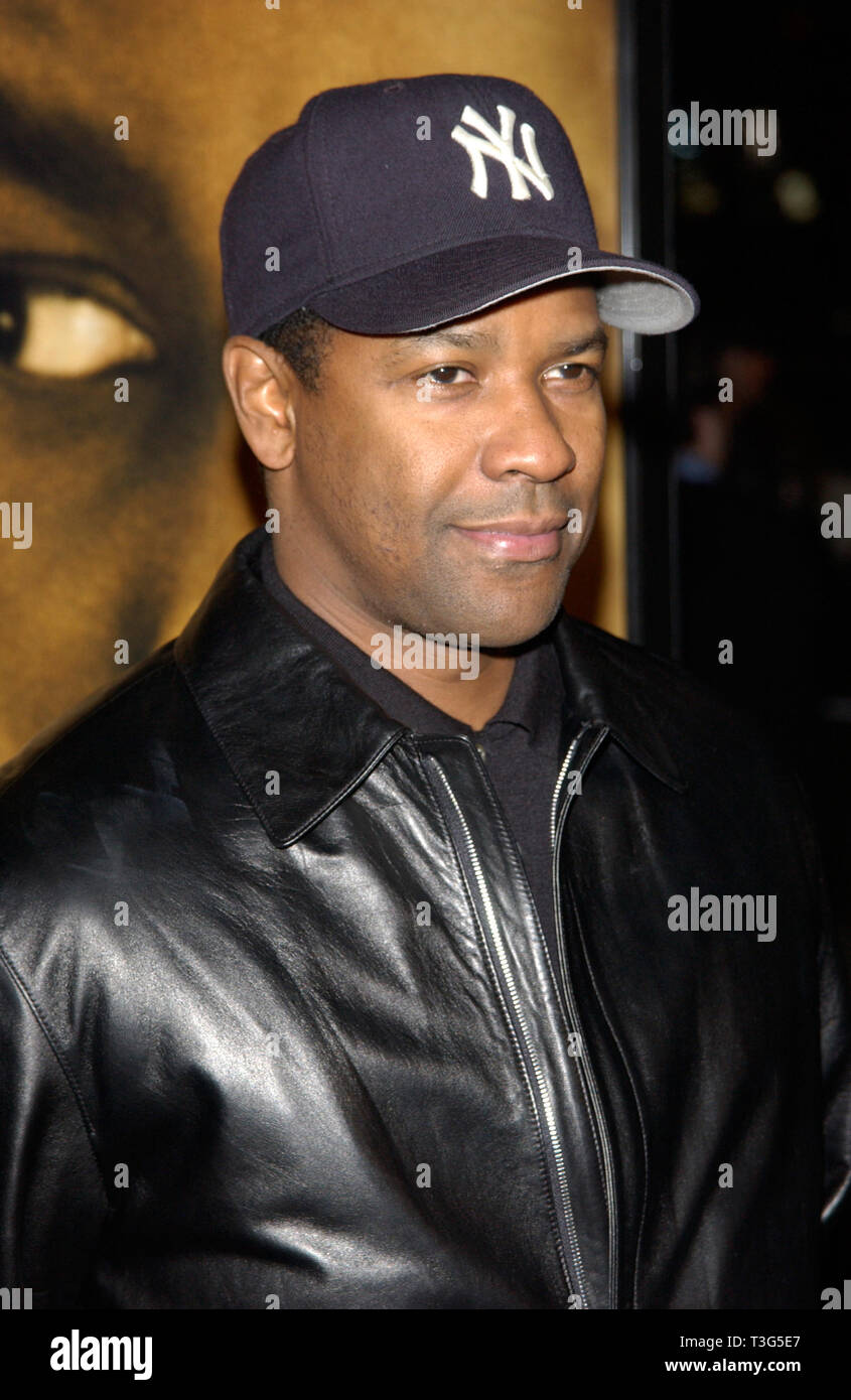 LOS ANGELES, CA. February 07, 2002: Actor DENZEL WASHINGTON at the Los Angeles premiere of his new movie John Q. © Paul Smith/Featureflash Stock Photo