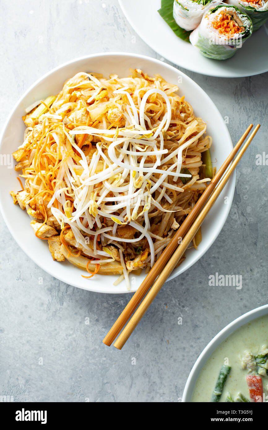 Pad Thai noodles with chicken Stock Photo Alamy