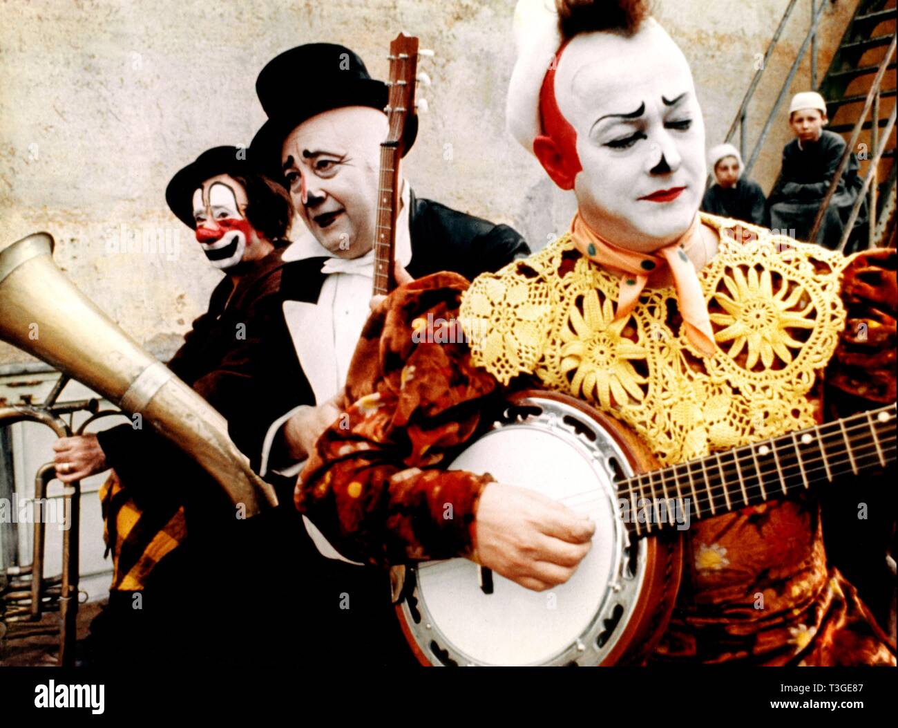 I clowns hi-res stock photography and images - Alamy