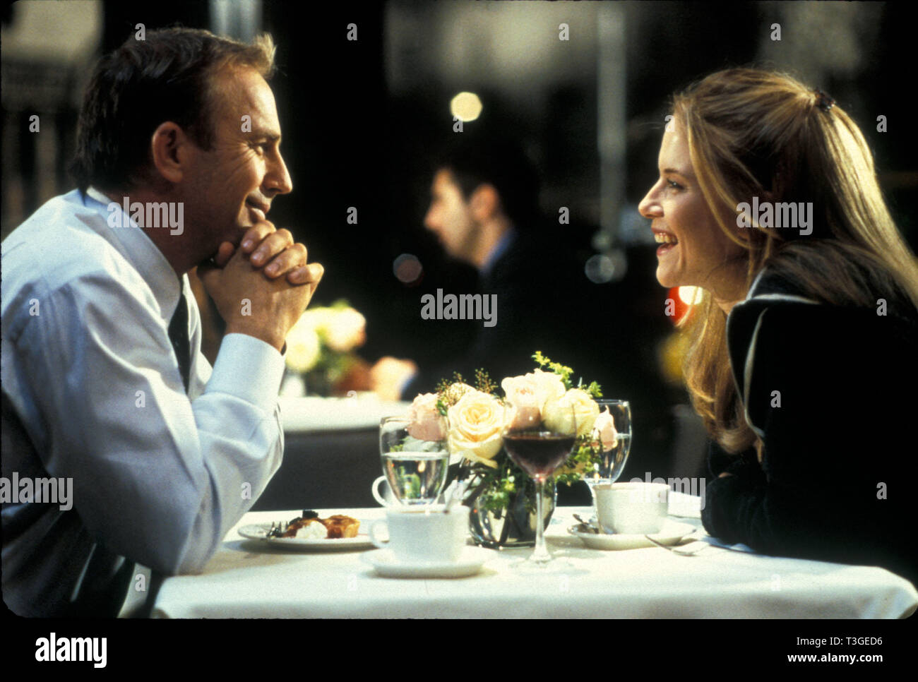 https://c8.alamy.com/comp/T3GED6/for-love-of-the-game-year-1999-usa-kevin-costner-kelly-preston-director-sam-raimi-T3GED6.jpg