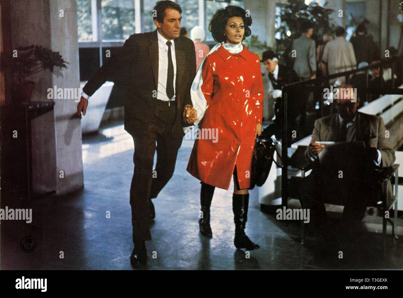 Arabesque Year: 1966 USA Director : Stanley Donen Gregory Peck Sophia ...