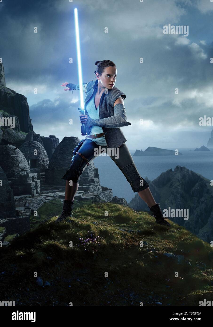 Star Wars: The Last Jedi Year : 2017 USA Director : Rian Johnson Daisy Ridley Poster (Key Art) Stock Photo