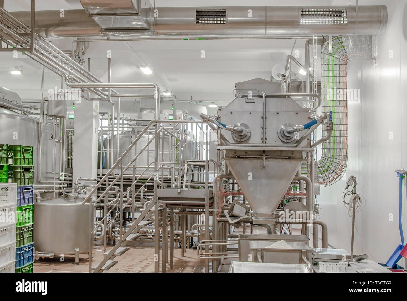 Installation Apparatus For Packaging Ready Made Cottage Cheese In