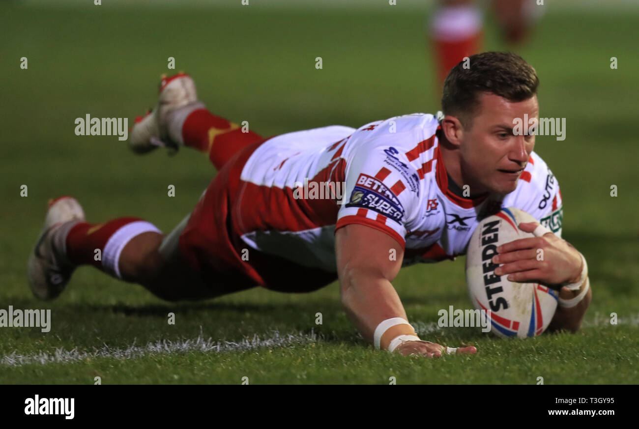 Hull KR's Josh Drinkwater dives in to score his sides sixth try during the Betfred Super League match at Craven Park, Hull. Stock Photo