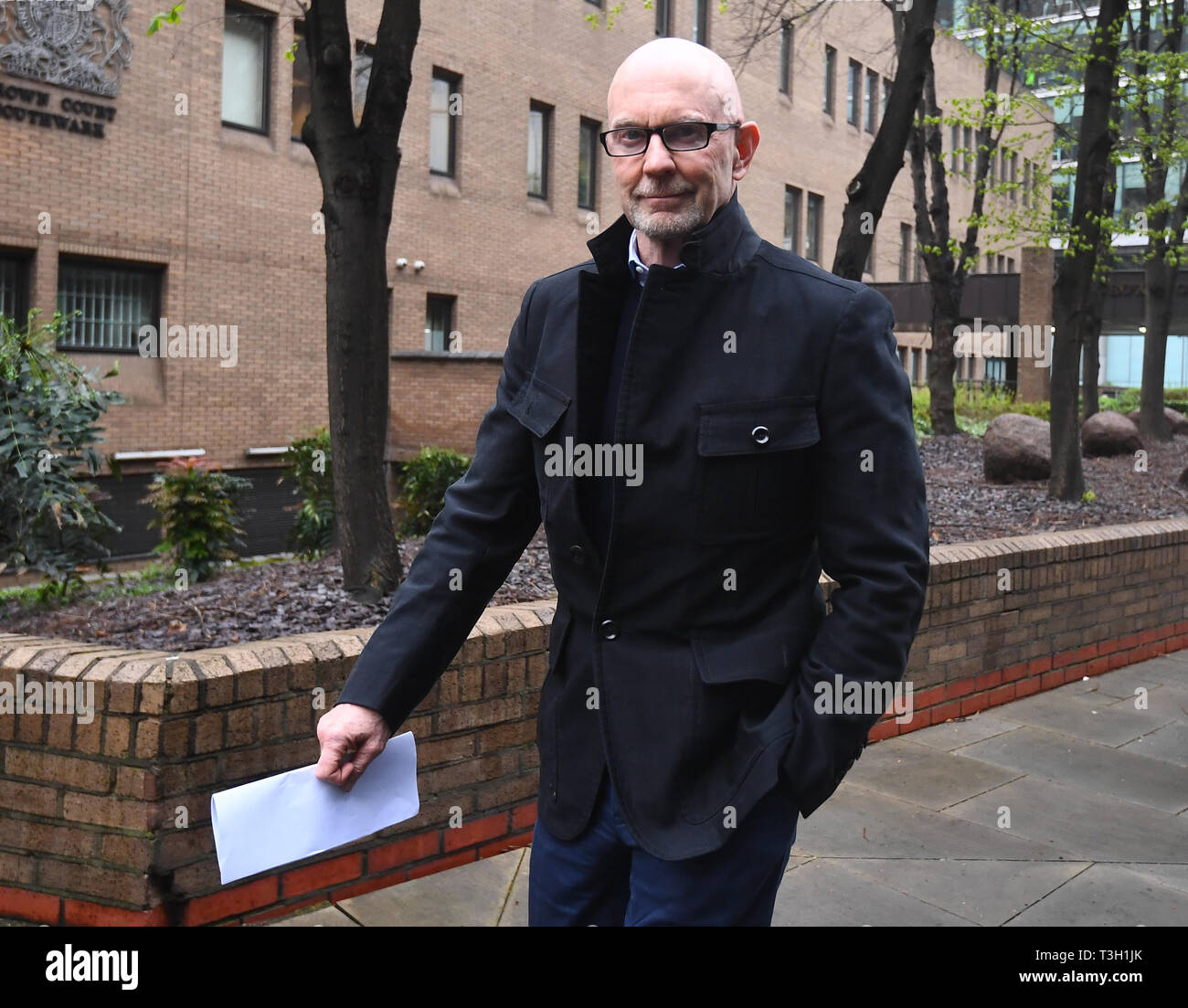 Senior Barclays executive Roger Jenkins leaving Southwark Crown Court after the jury were discharged in his trial for a multi-million pound fraud during the 2008 financial crisis. Stock Photo