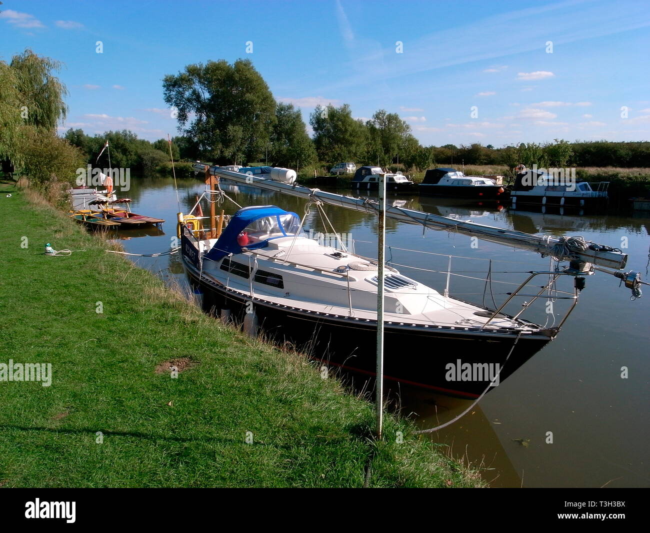 Boating on the thames hires stock photography and images Alamy