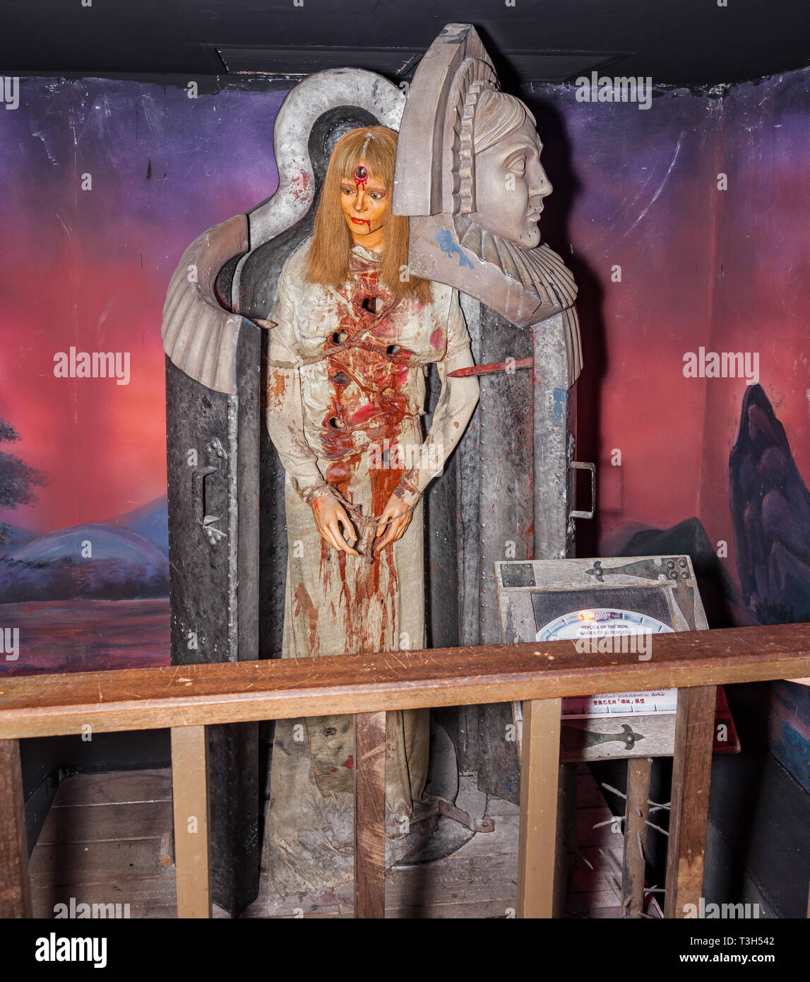 Pattaya, Thailand - November 11, 2015: Reenactment of the 'Iron Maiden' in 'Ripley's Believe It or Not' in Pattaya. The Iron Maiden is a device used t Stock Photo