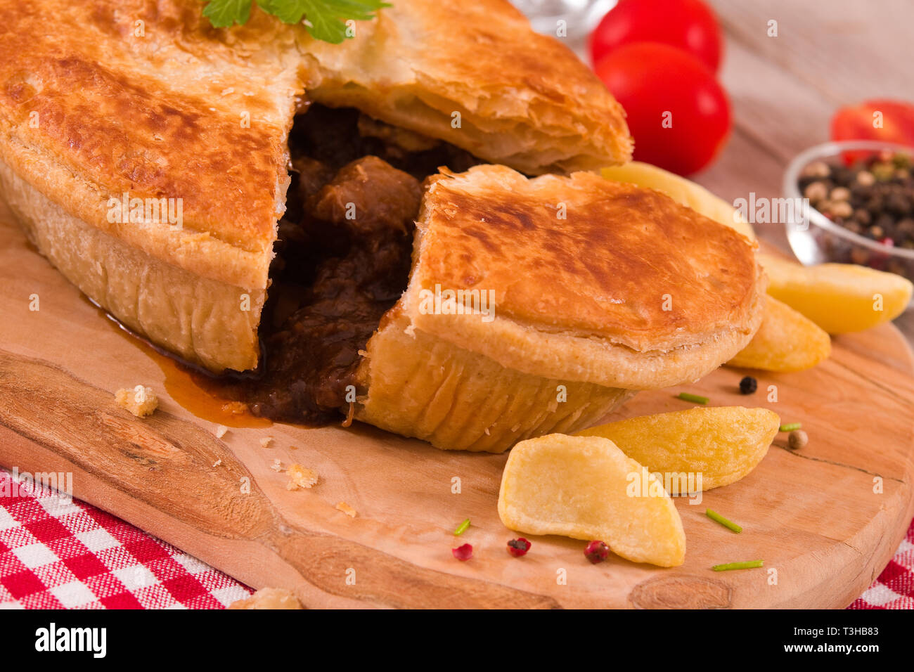 Steak pie Stock Photo Alamy