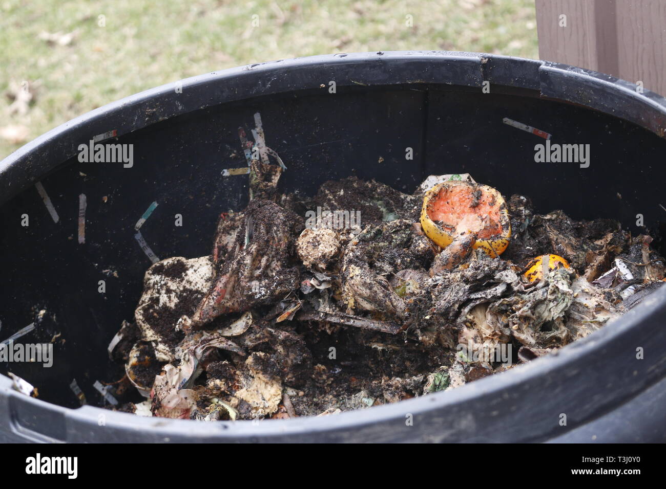 Compost heap garden family hi-res stock photography and images - Alamy