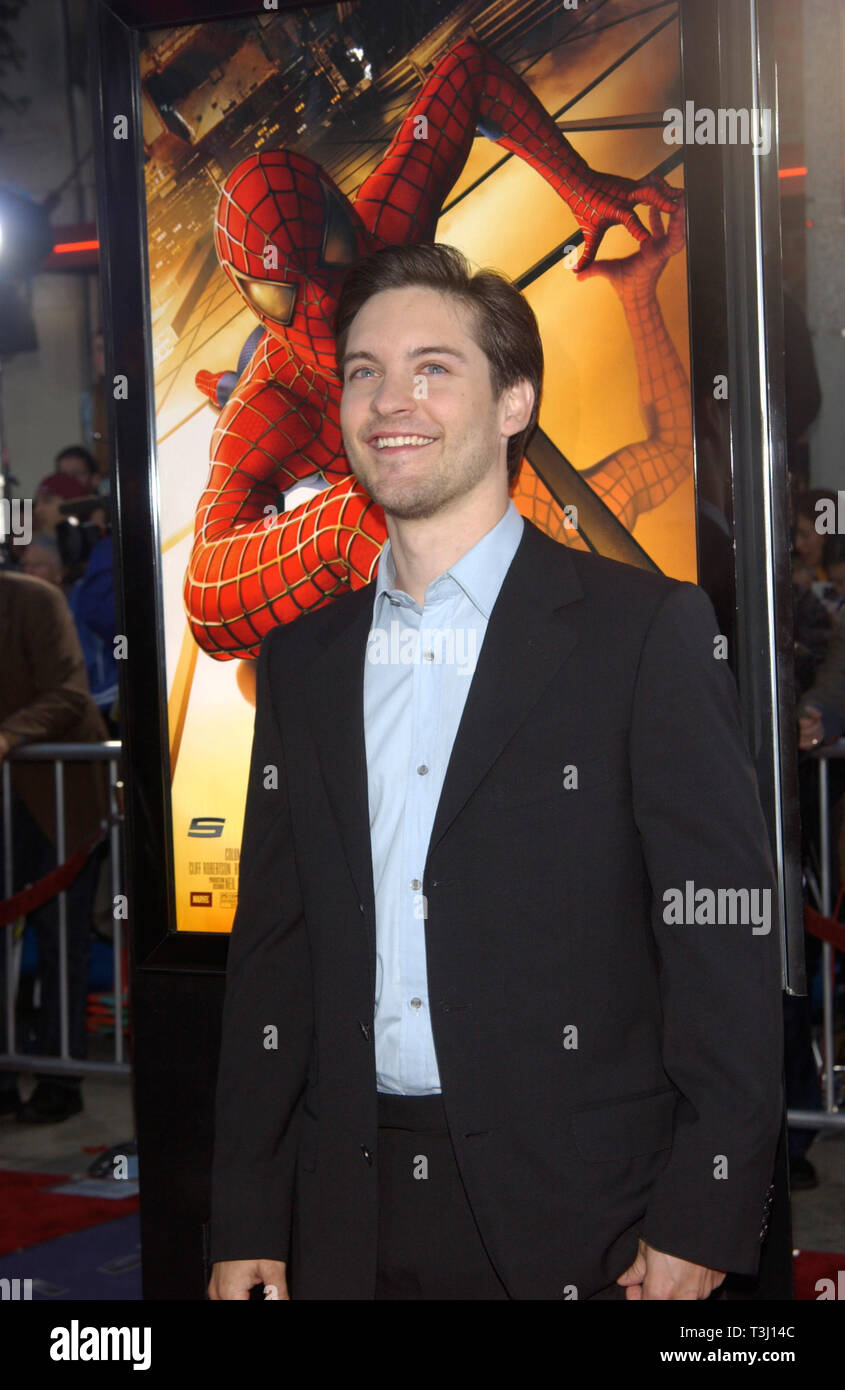 Spiderman tobey maguire 2002 hi-res stock photography and images - Alamy