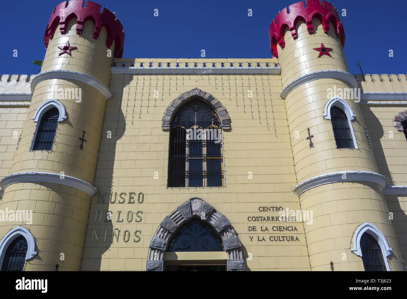 Museo de los Niños (Children’s Museum) Entrance and Yellow Building