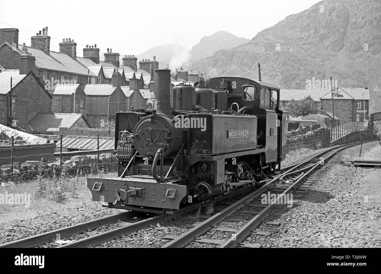 Ffestiniog railway mountaineer hires stock photography and images Alamy