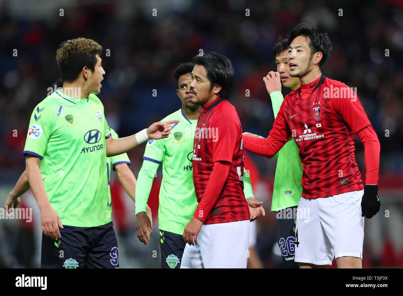 Saitama Japan 9th Apr 19 L R Kim Min Hyeok Jeonbuk Shinzo Koroki Kenyu Sugimoto Reds Football Soccer Afc Champions League 19 Group G Match Between Urawa Red Diamonds 0 1 Jeonbuk Hyundai Motors Saitama Japan 9th Apr 19 L R Kim Min Hyeok Jeonbuk Shinzo Koroki Kenyu Sugimoto Reds Football Soccer Afc Champions League 19 Group G Match Between Urawa Red Diamonds 0 1 Jeonbuk Hyundai Motors