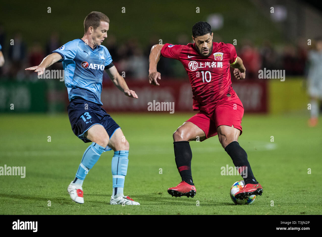 Kogarah, Australia. 10th Apr, 2019. Hulk of Shanghai SIPG attacking during the AFC Champions League Group H match between Sydney FC and Shanghai SIPG at Jubilee Stadium, Kogarah, Australia on 10 April 2019. Photo by Peter Dovgan.  Editorial use only, license required for commercial use. No use in betting, games or a single club/league/player publications. Credit: UK Sports Pics Ltd/Alamy Live News Stock Photo