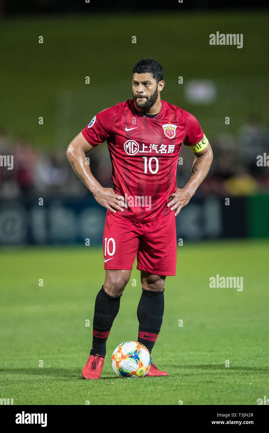 Kogarah, Australia. 10th Apr, 2019. Hulk of Shanghai SIPG lines up a free kick during the AFC Champions League Group H match between Sydney FC and Shanghai SIPG at Jubilee Stadium, Kogarah, Australia on 10 April 2019. Photo by Peter Dovgan.  Editorial use only, license required for commercial use. No use in betting, games or a single club/league/player publications. Credit: UK Sports Pics Ltd/Alamy Live News Stock Photo