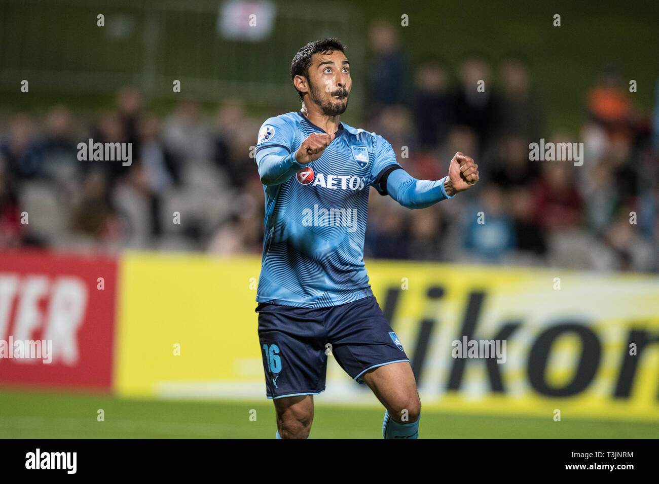 Kogarah, Australia. 10th Apr, 2019. Reza Ghoochannejhad of Sydney FC heads the ball goal bound during the AFC Champions League Group H match between Sydney FC and Shanghai SIPG at Jubilee Stadium, Kogarah, Australia on 10 April 2019. Photo by Peter Dovgan.  Editorial use only, license required for commercial use. No use in betting, games or a single club/league/player publications. Credit: UK Sports Pics Ltd/Alamy Live News Stock Photo