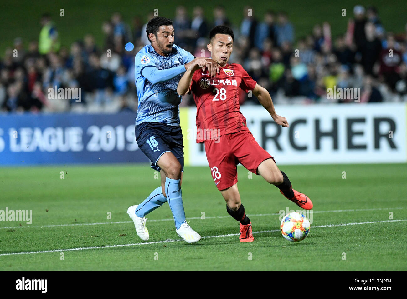 Jubilee Stadium, Sydney, Australia. 10th Apr, 2019. AFC Champions League football, Sydney FC versus Shanghai SIPG; He Guan of Shanghai SIPG makes a tackle to stop Reza Ghoochannejhad of Sydney in the box Credit: Action Plus Sports/Alamy Live News Stock Photo