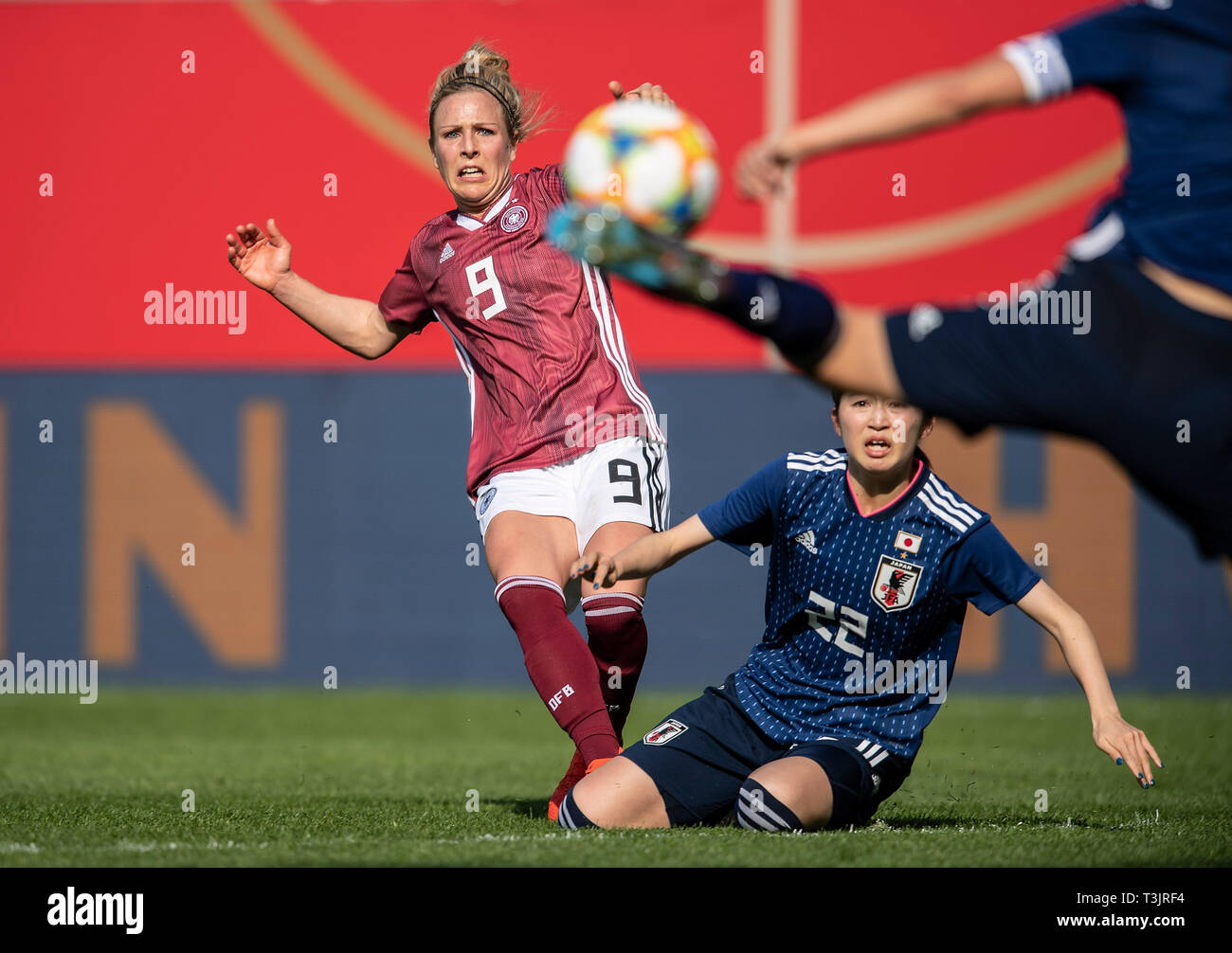 Paderborn Germany 09th Apr 19 Svenja Huth Ger In The Duels Versus Risa Shimizu R Jpn Action Soccer National Team Women Friendly Match Germany Ger Japan Jpn 2 2 On 09 04 19 Paderborn Germany 09th Apr 19 Svenja Huth Ger In The Duels Versus Risa Shimizu R Jpn Action Soccer National Team Women Friendly Match Germany Ger Japan Jpn 2 2 On 09 04 19