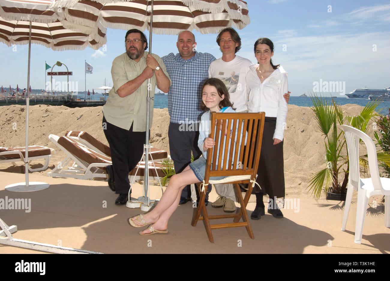 CANNES, FRANCE. May 21, 2002: Actors RICKY TOMLINSON (left), director SHANE MEADOWS, ROBERT CARLYSLE & SHIRLEY HENDERSON with FINN ATKINS (front) at the Cannes Film Festival to promote their new movie Once Upon A Time In The Midlands. © Paul Smith / Featureflash Stock Photo