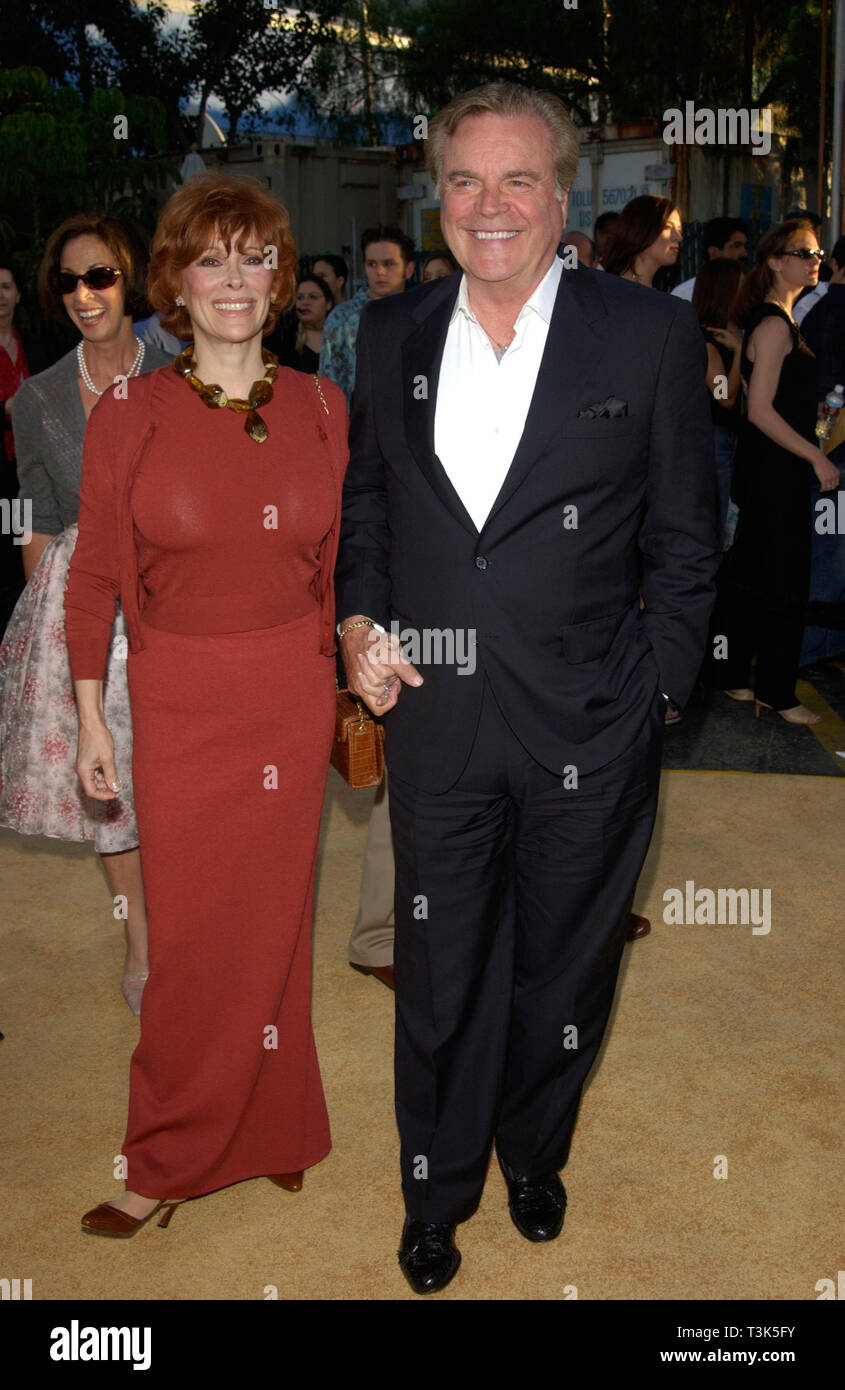 LOS ANGELES, CA. July 22, 2002: Actor ROBERT WAGNER & actress JILL ST. JOHN at the Hollywood premiere of Austin Powers in Goldmember. © Paul Smith / Featureflash Stock Photo