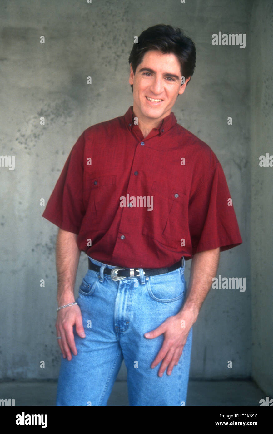 Los Angeles, California, USA 17th March 1994 (Exclusive) American Stand-up Comedian Carlos Alazraqui poses at a photo shoot on March 17, 1994 in Los Angeles, California, USA. Photo by Barry King/Alamy Stock Photo Stock Photo