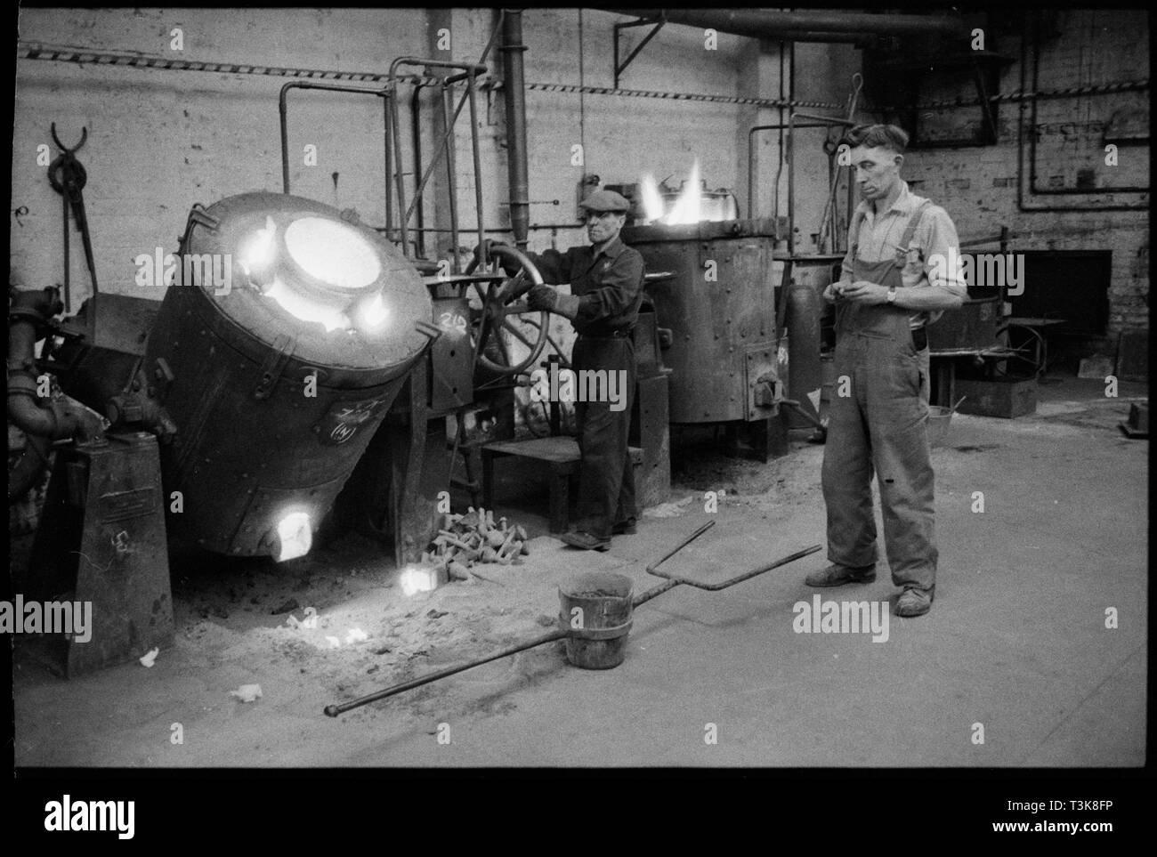 Workers at the Wear Flint Glass Works, Alfred Street, Millfield