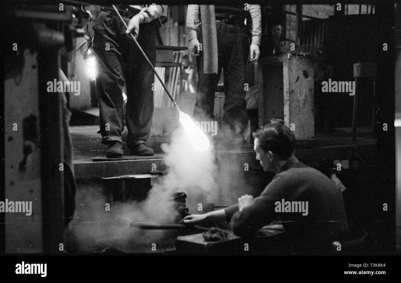 Glassblowing, Wear Flint Glass Works, Alfred Street, Millfield