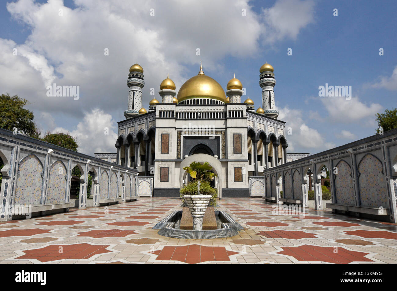 Jame Asr Hassanil Bolkiah Mosque Bandar Seri Begawan Sultanate Of Brunei Stock Photo Alamy
