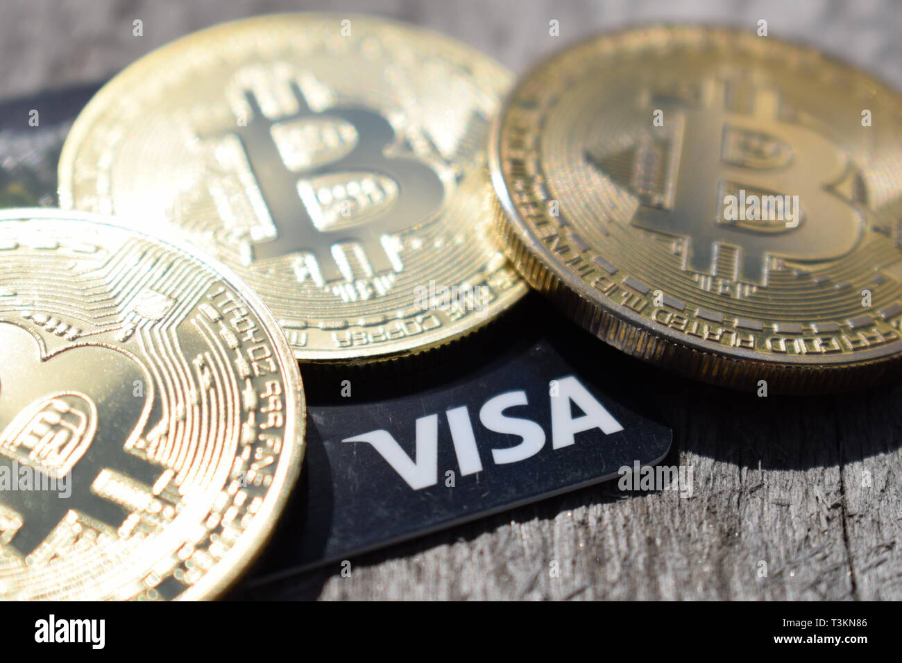 Visa credit card bitcoin hi-res stock photography and images - Alamy