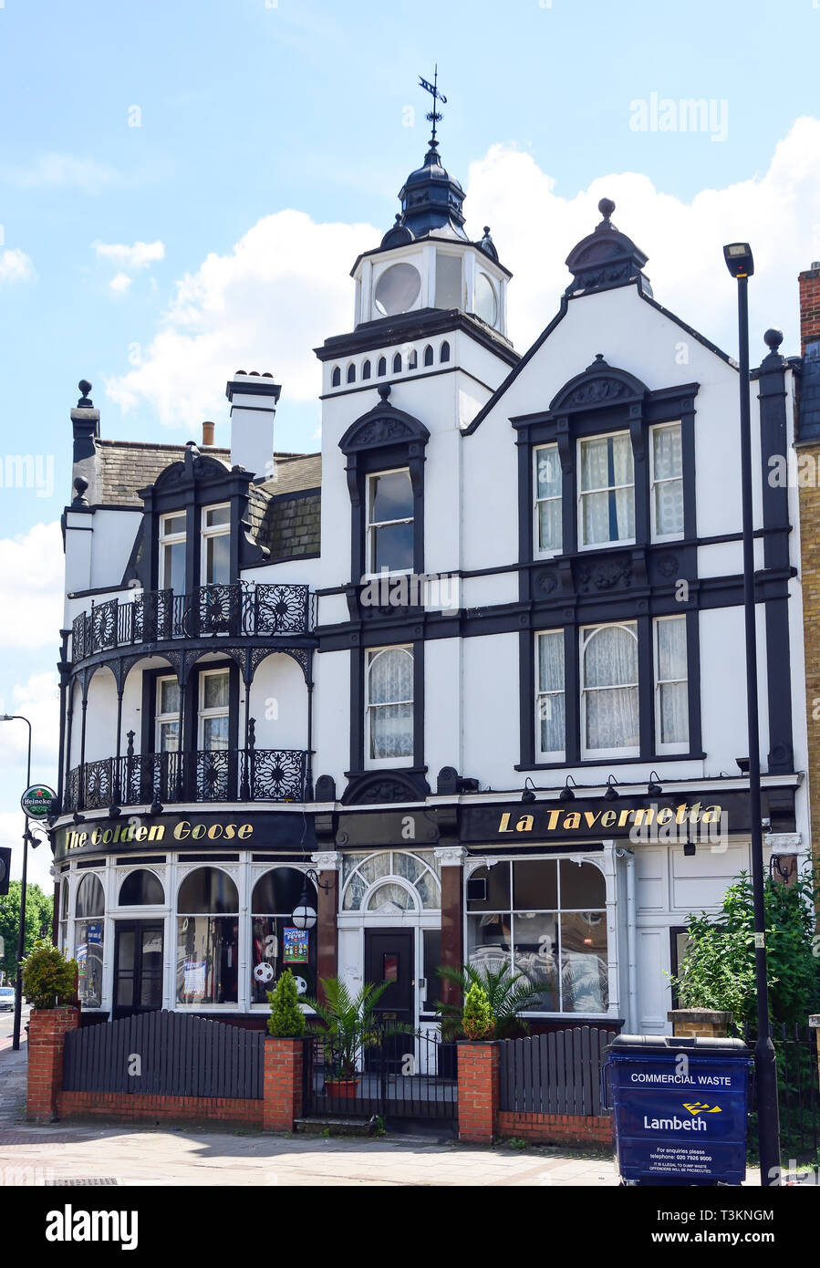 The Golden Goose Pub, Camberwell New Road, Camberwell, London Borough of  Southwark, Greater London, England, United Kingdom Stock Photo - Alamy