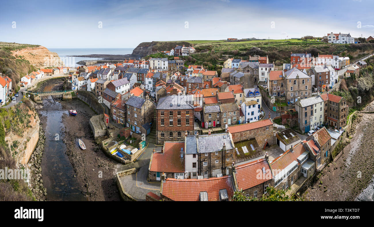 Staithes, a traditional fishing village and seaside resort on the North Yorkshire coast, England UK. Stock Photo