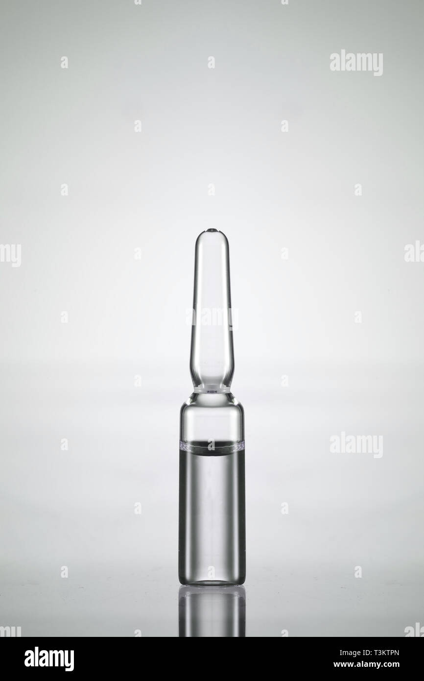 Glass Ampoule High Resolution Stock Photography And Images Alamy Glass Ampoule High Resolution Stock Photography And Images Alamy